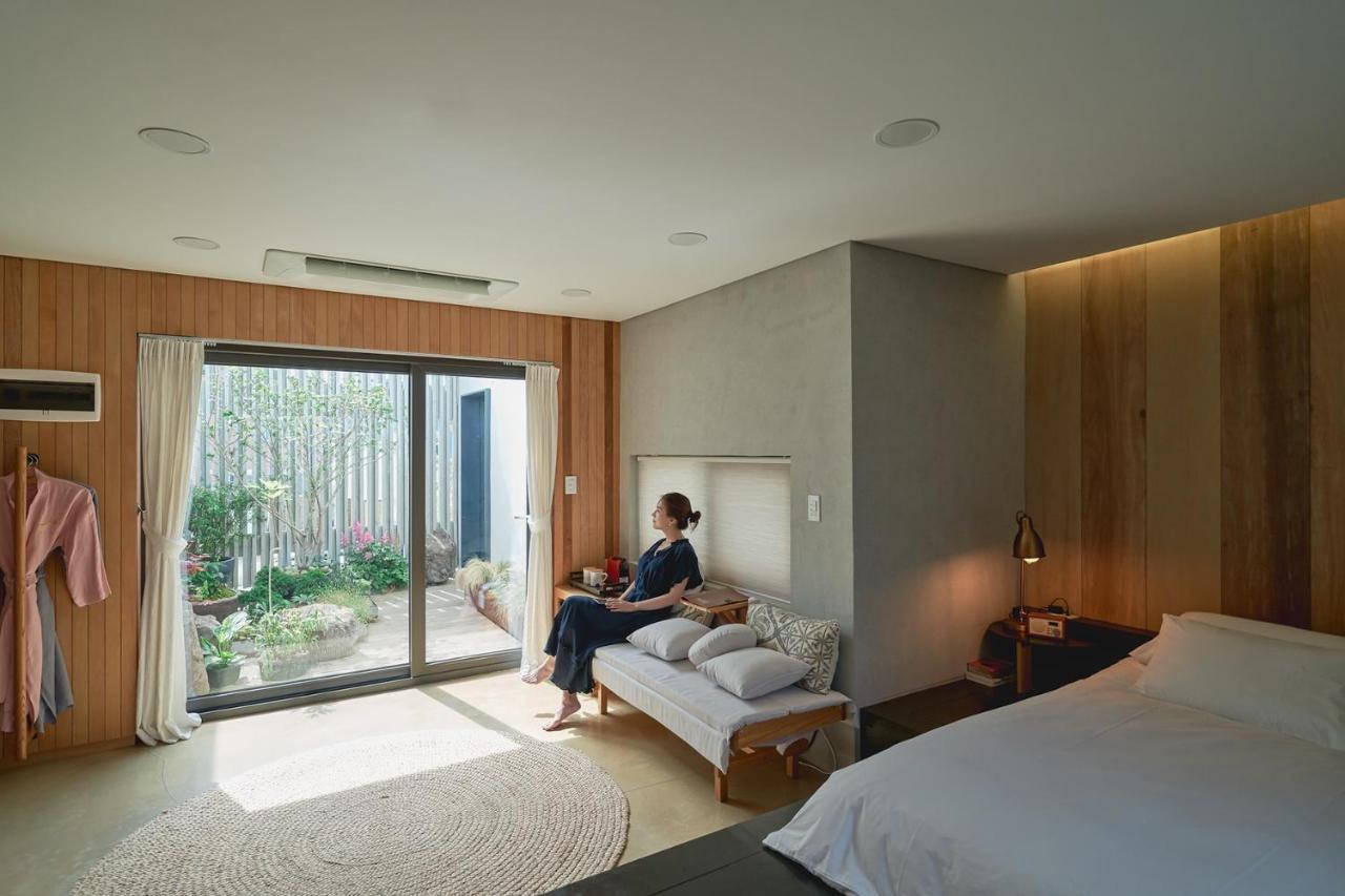 Scenery After Rain Bed and Breakfast Yangyang Exteriör bild